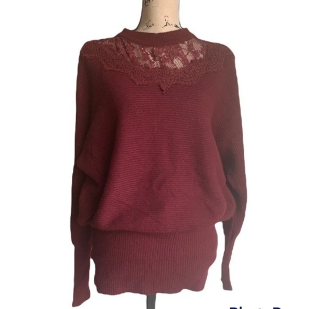 Suzanne Betro Lace Collar Burgundy Sweater Size L/XL NWT
